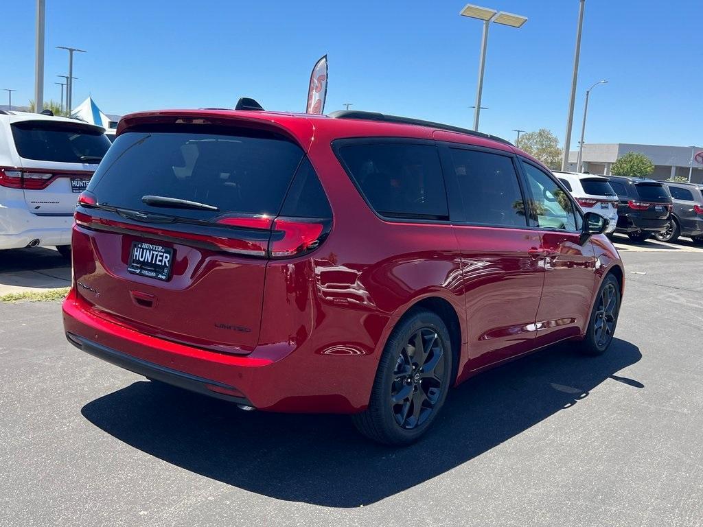 new 2025 Chrysler Pacifica car, priced at $52,060