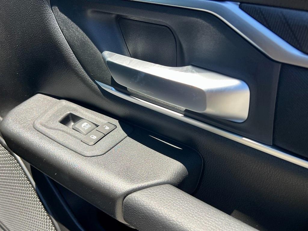 new 2025 Ram 1500 car, priced at $41,634