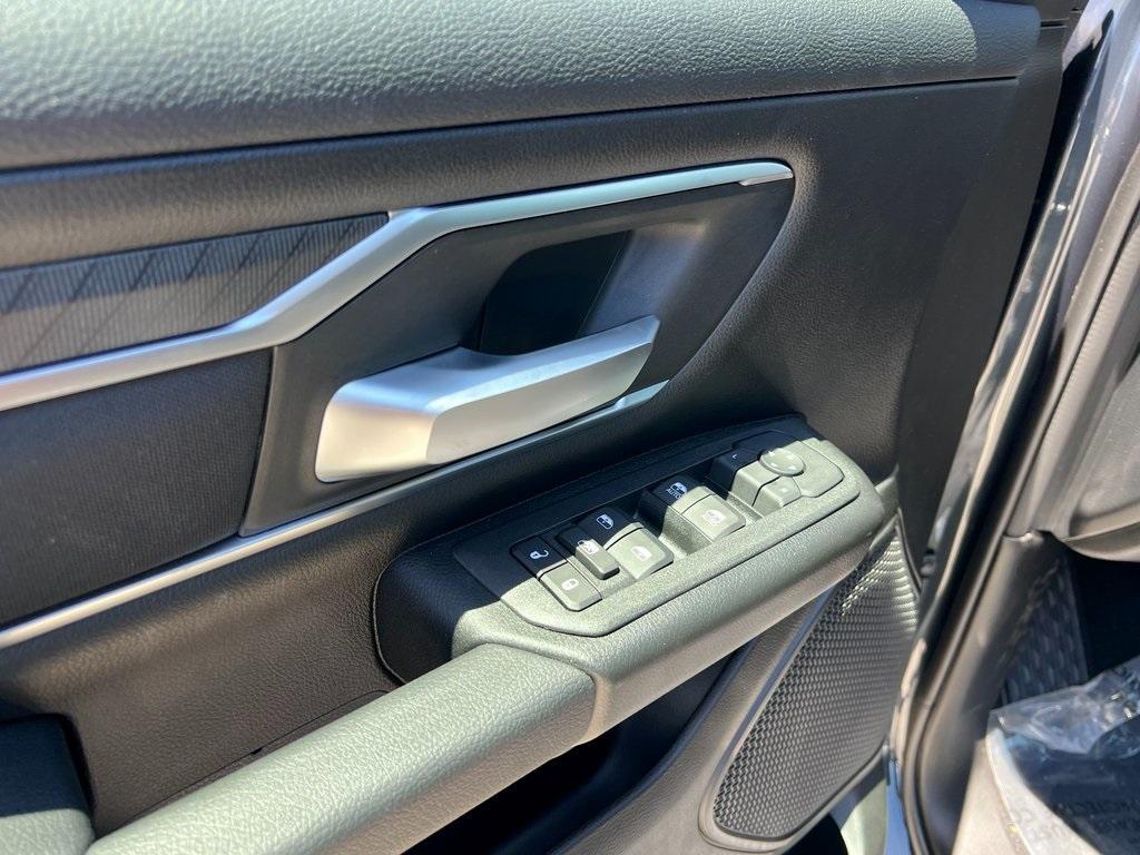 new 2025 Ram 1500 car, priced at $41,634