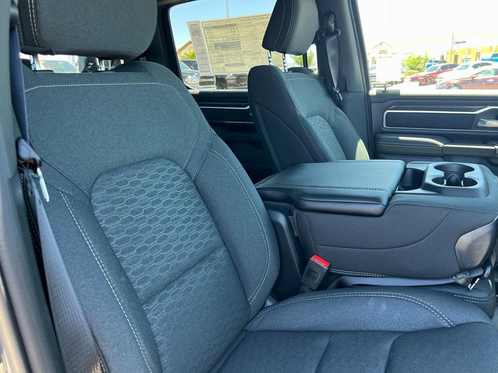 new 2025 Ram 1500 car, priced at $41,634