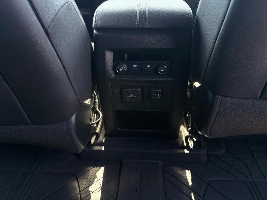 used 2022 Chevrolet Traverse car, priced at $39,723