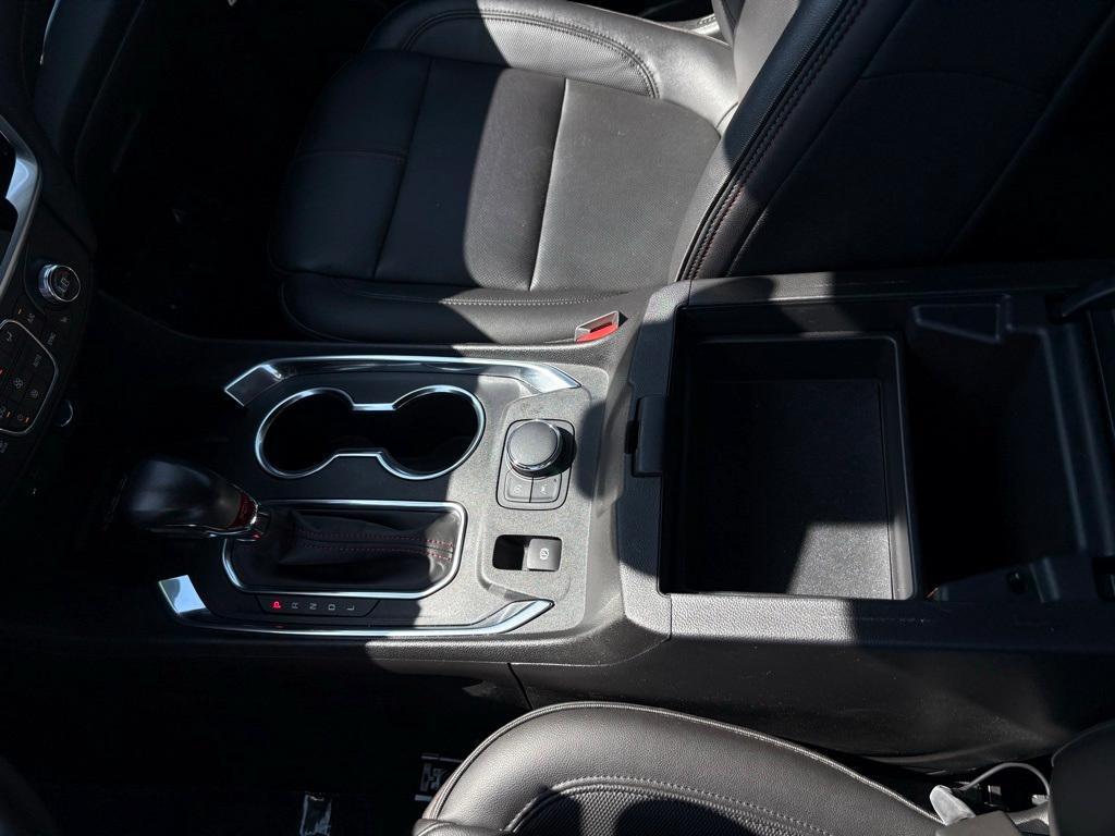 used 2022 Chevrolet Traverse car, priced at $39,723