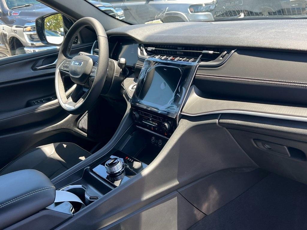 new 2025 Jeep Grand Cherokee L car, priced at $45,212