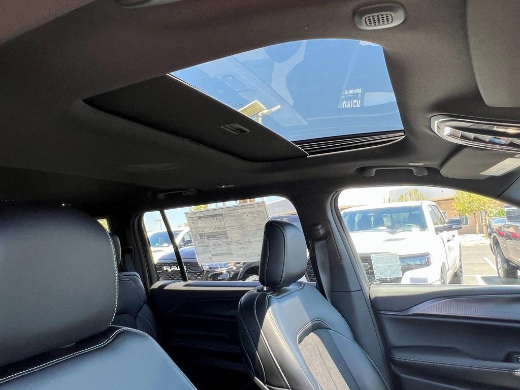 new 2025 Jeep Grand Cherokee L car, priced at $45,212