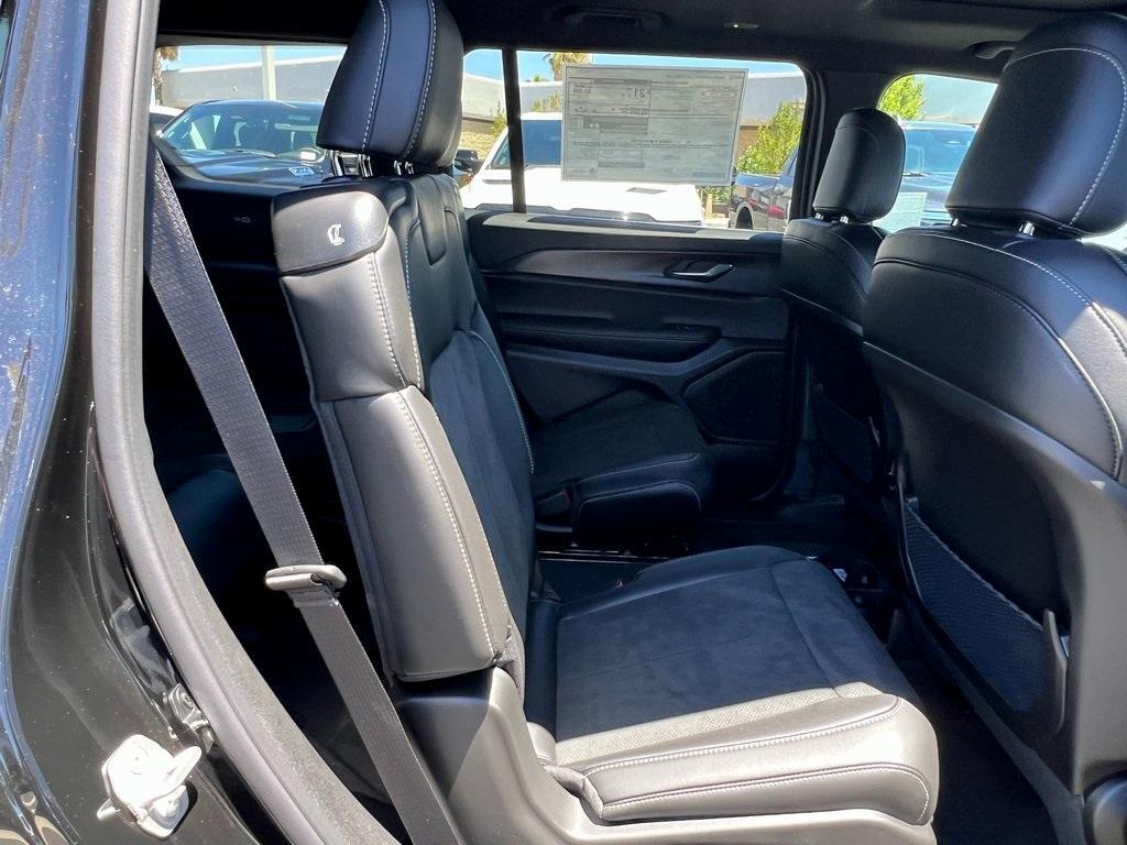 new 2025 Jeep Grand Cherokee L car, priced at $45,212