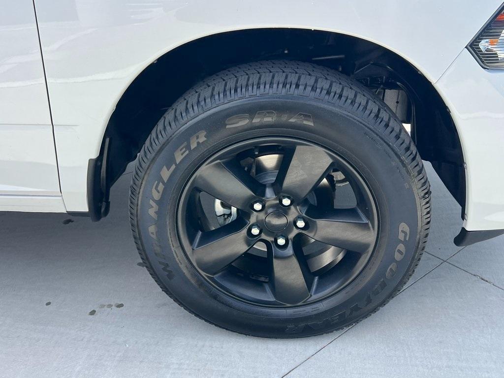 used 2021 Ram 1500 Classic car, priced at $27,995