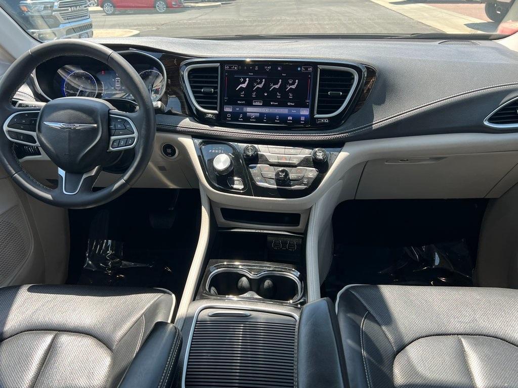 used 2023 Chrysler Pacifica car, priced at $32,008