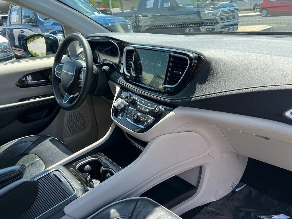 used 2023 Chrysler Pacifica car, priced at $32,008