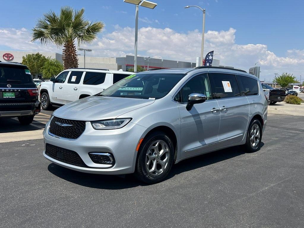 used 2023 Chrysler Pacifica car, priced at $32,008