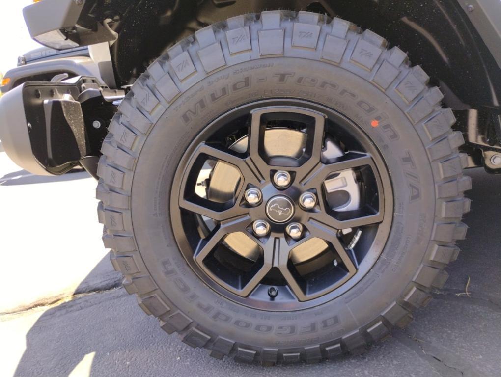 new 2025 Jeep Gladiator car, priced at $44,795