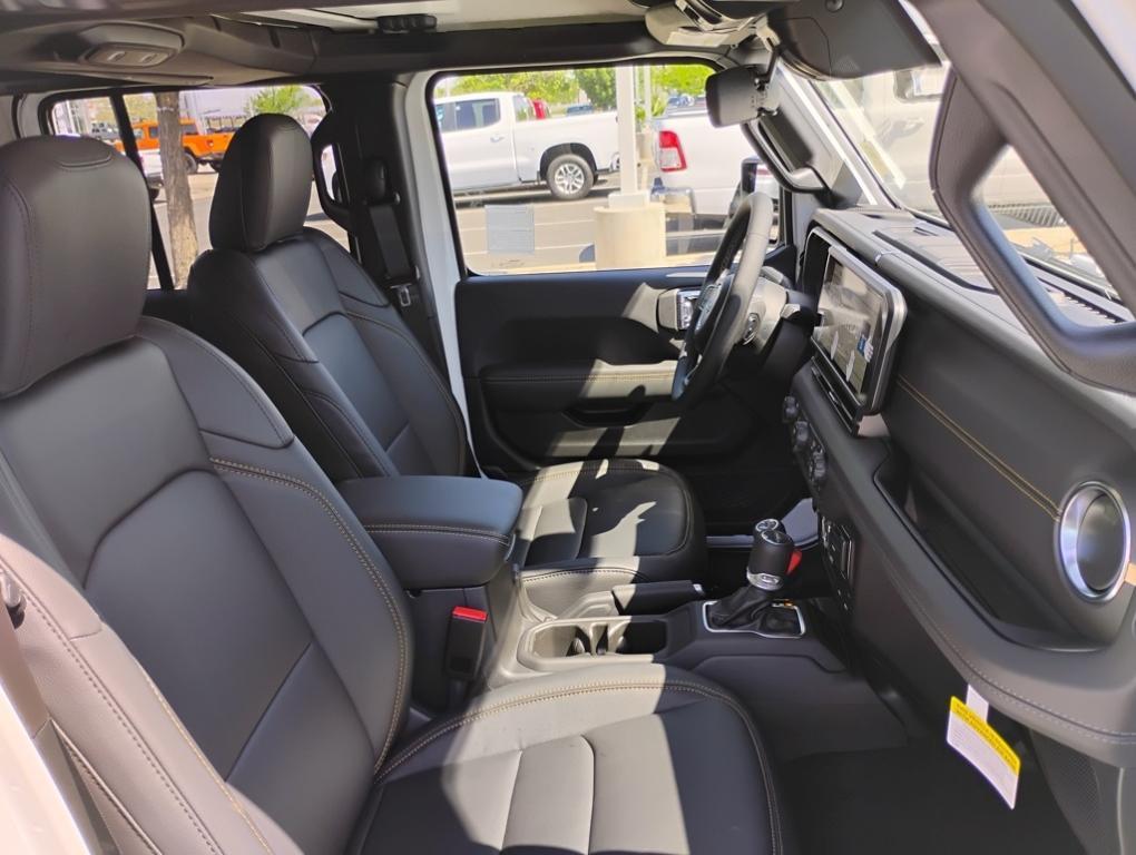 new 2025 Jeep Gladiator car, priced at $44,795