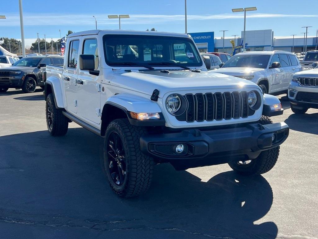 new 2025 Jeep Gladiator car, priced at $42,830