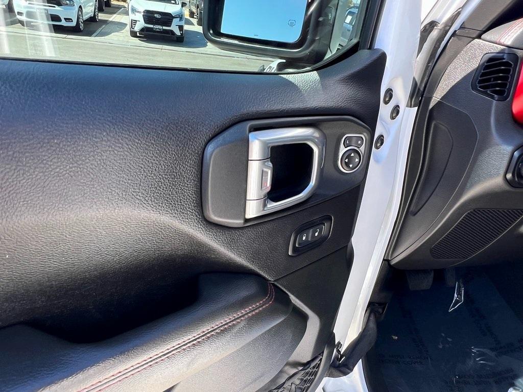 used 2020 Jeep Gladiator car, priced at $37,207