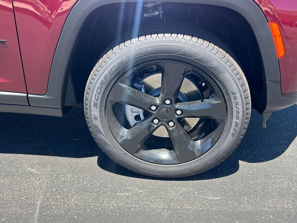 new 2025 Jeep Grand Cherokee L car, priced at $49,082