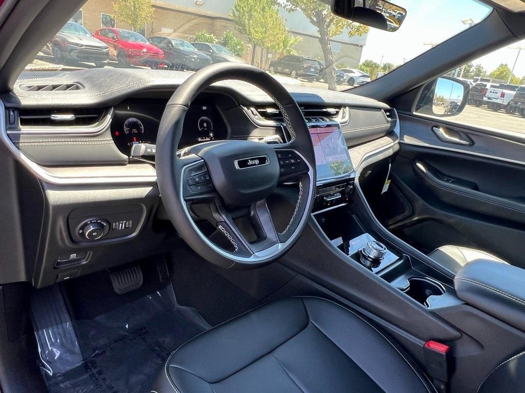 new 2025 Jeep Grand Cherokee L car, priced at $49,082