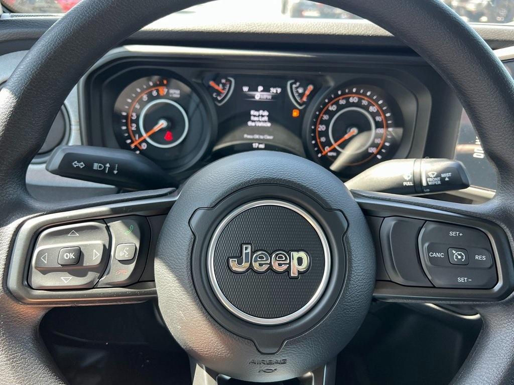 new 2025 Jeep Gladiator car, priced at $42,425