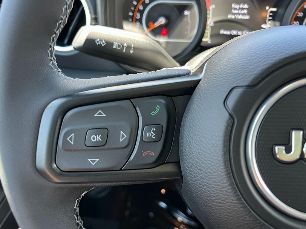 new 2025 Jeep Gladiator car, priced at $45,640