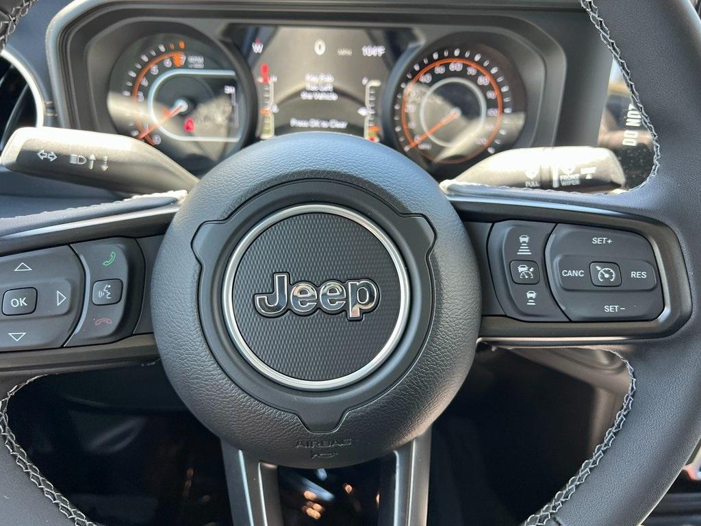 new 2025 Jeep Gladiator car, priced at $45,640