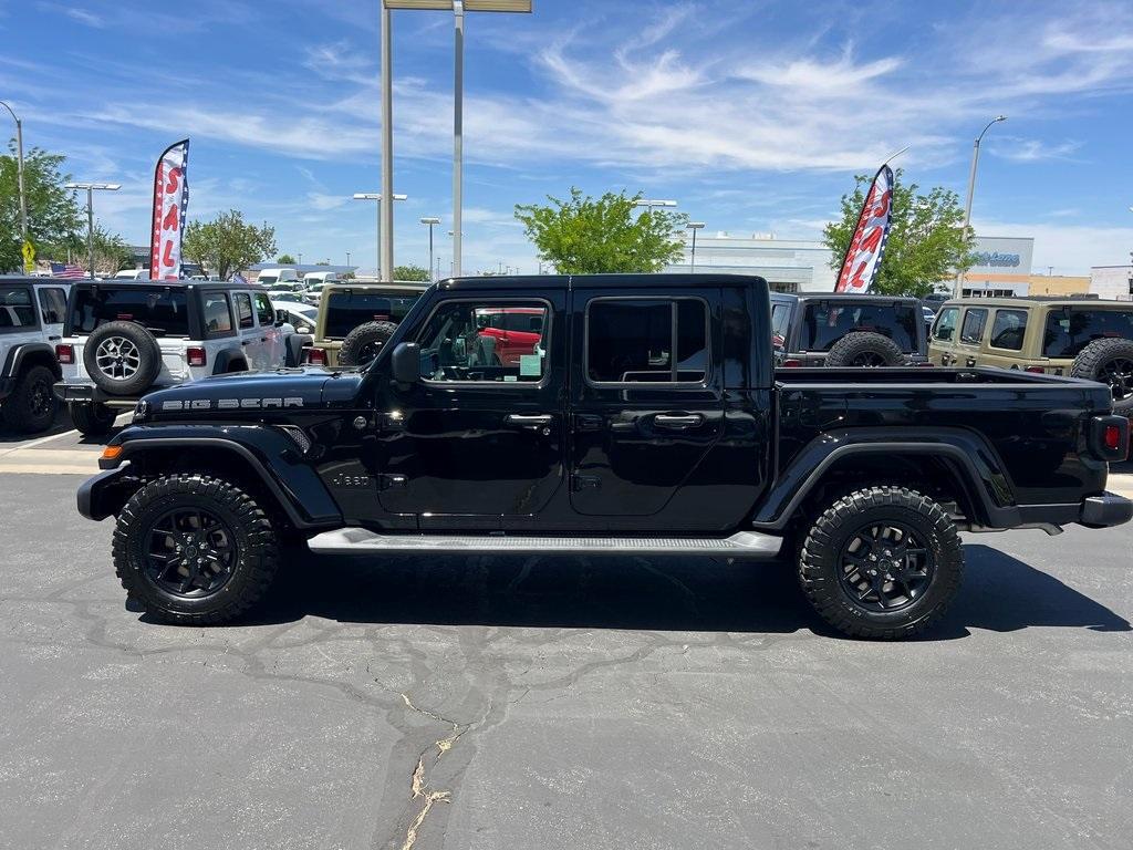new 2025 Jeep Gladiator car, priced at $45,640