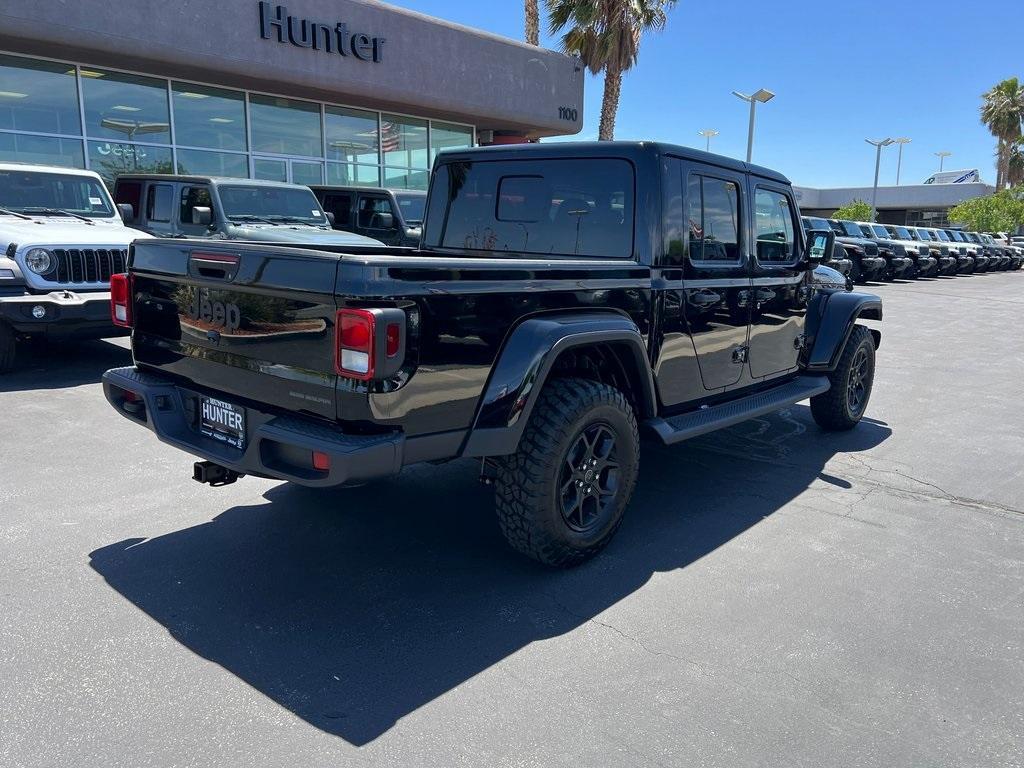 new 2025 Jeep Gladiator car, priced at $45,640
