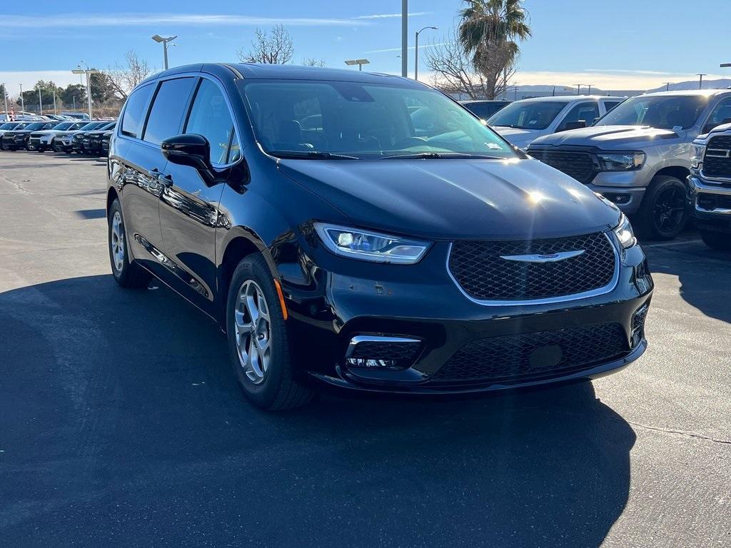 new 2024 Chrysler Pacifica car, priced at $44,815