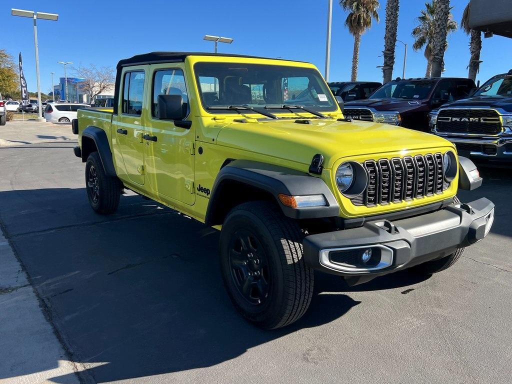 new 2024 Jeep Gladiator car, priced at $35,805