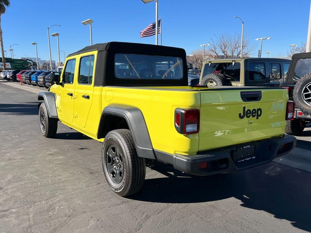 new 2024 Jeep Gladiator car, priced at $35,805