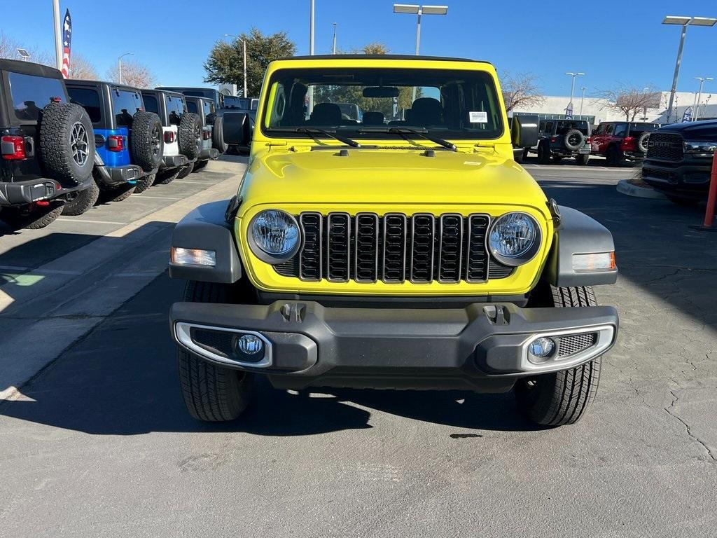 new 2024 Jeep Gladiator car, priced at $35,805