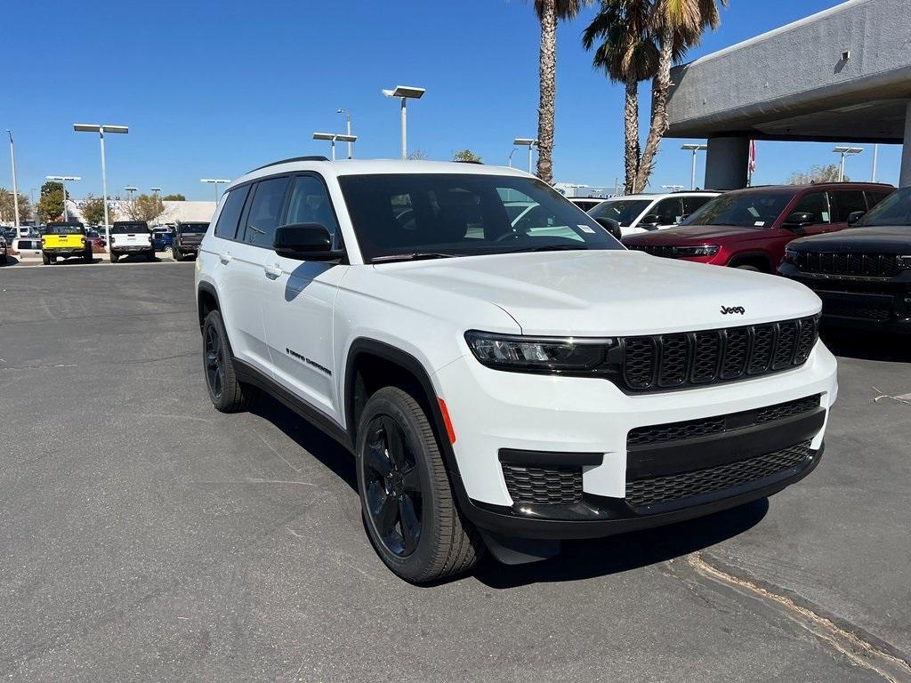 new 2025 Jeep Grand Cherokee L car, priced at $43,325