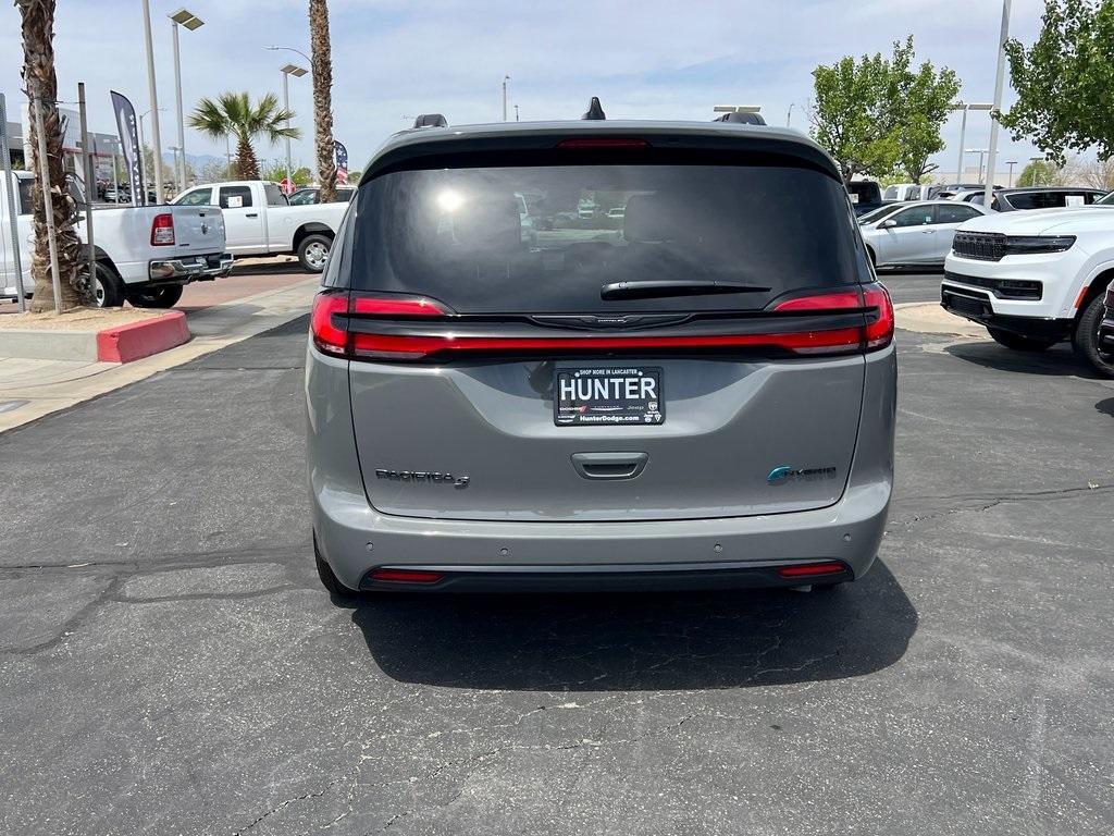 new 2025 Chrysler Pacifica Hybrid car, priced at $52,775