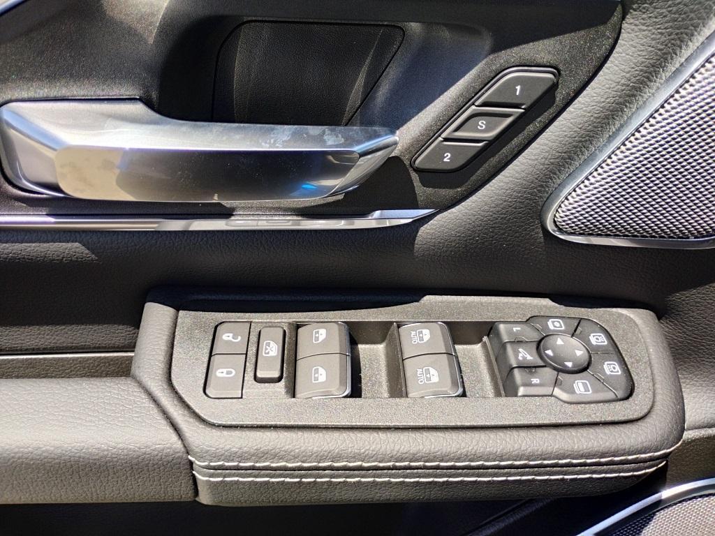 new 2025 Ram 1500 car, priced at $65,521