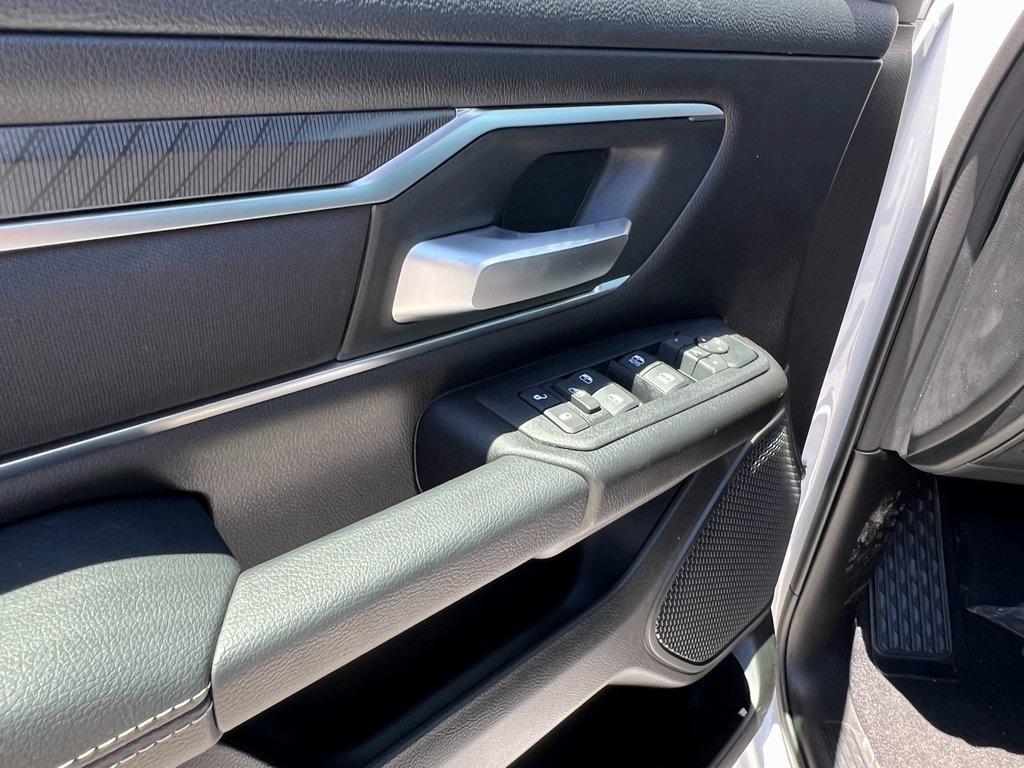new 2025 Ram 1500 car, priced at $45,439