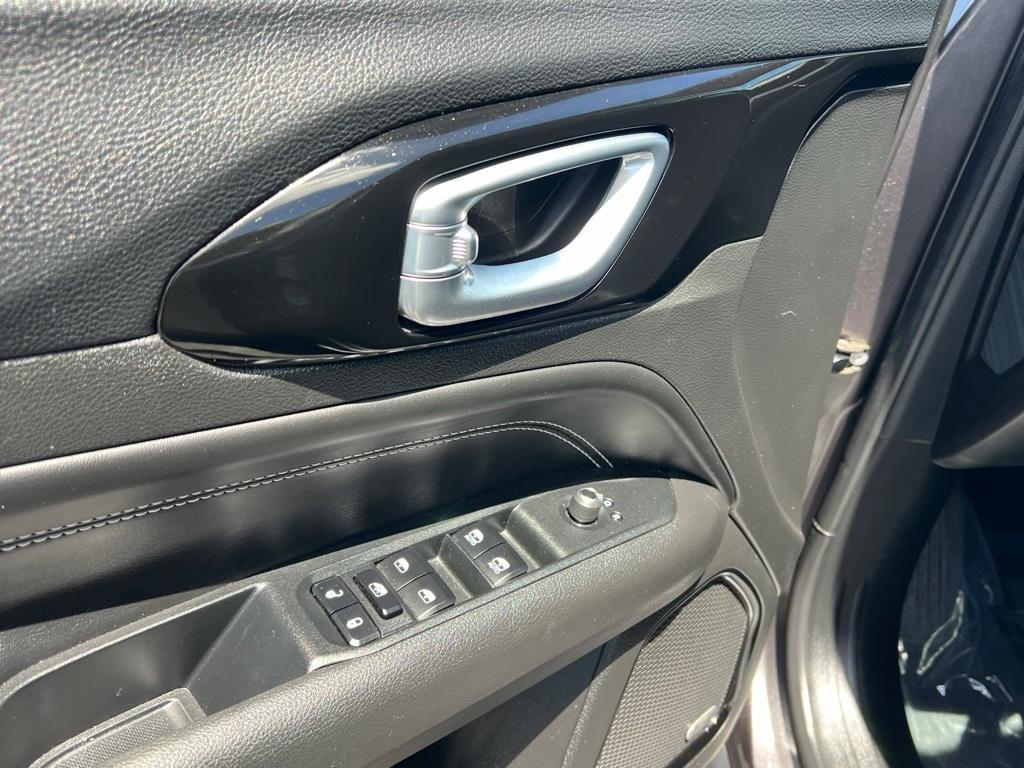 used 2023 Jeep Compass car, priced at $27,194