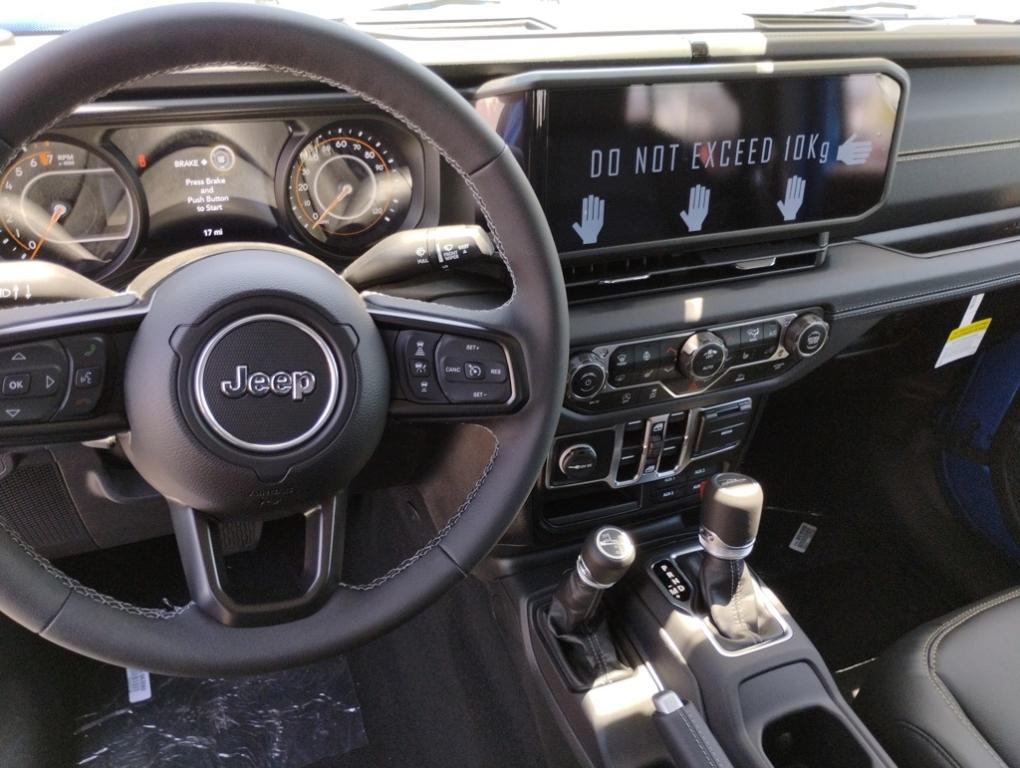 new 2025 Jeep Gladiator car, priced at $48,235
