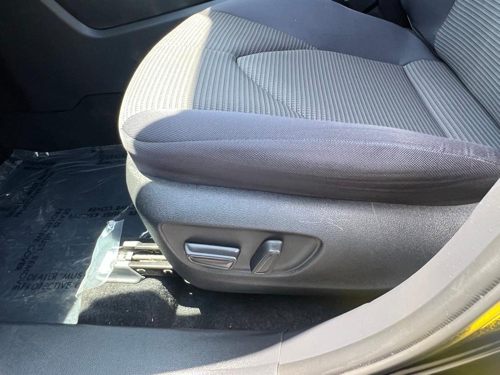 used 2021 Toyota Highlander car, priced at $31,046