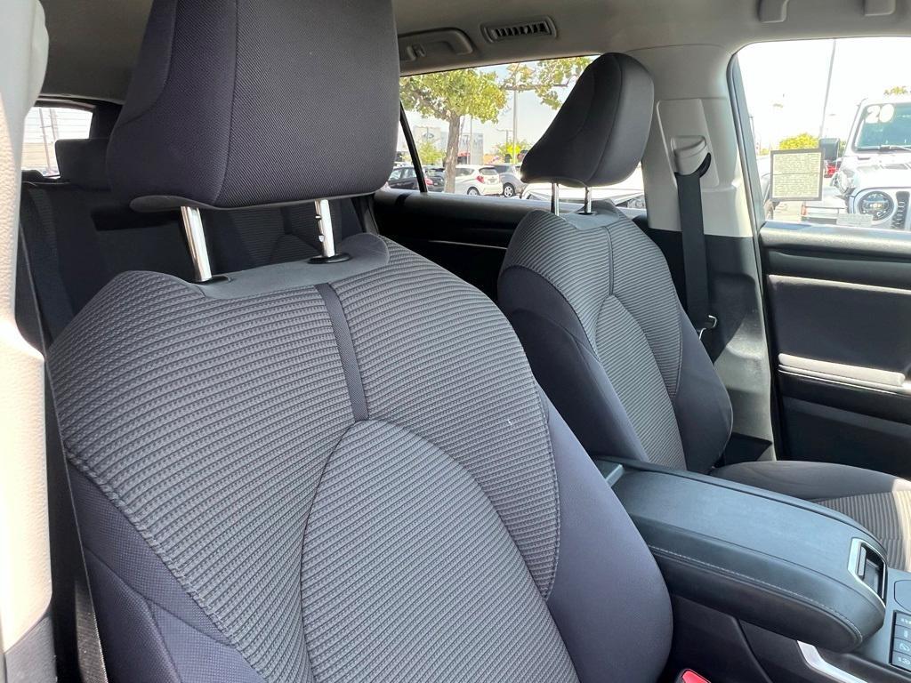 used 2021 Toyota Highlander car, priced at $31,046