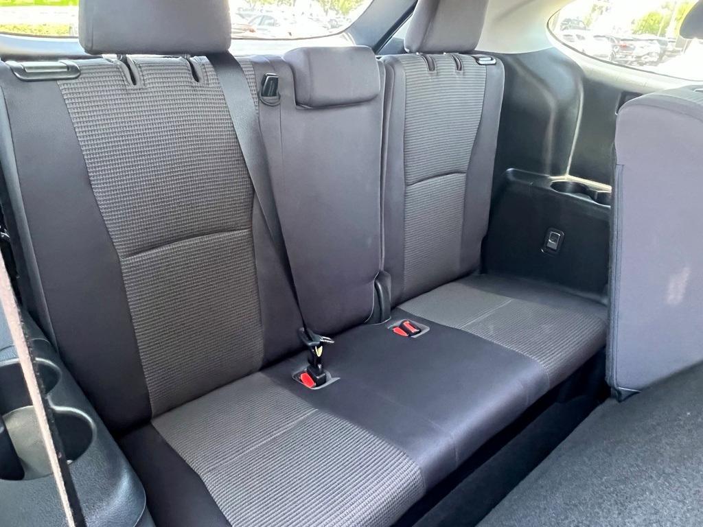 used 2021 Toyota Highlander car, priced at $31,046