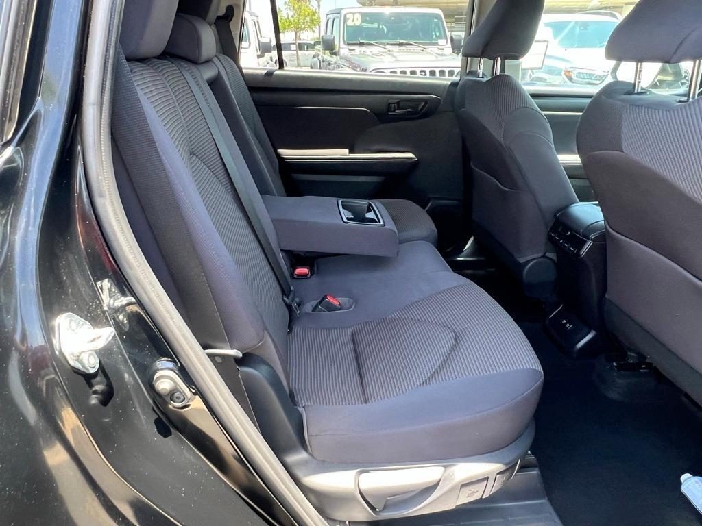 used 2021 Toyota Highlander car, priced at $31,046