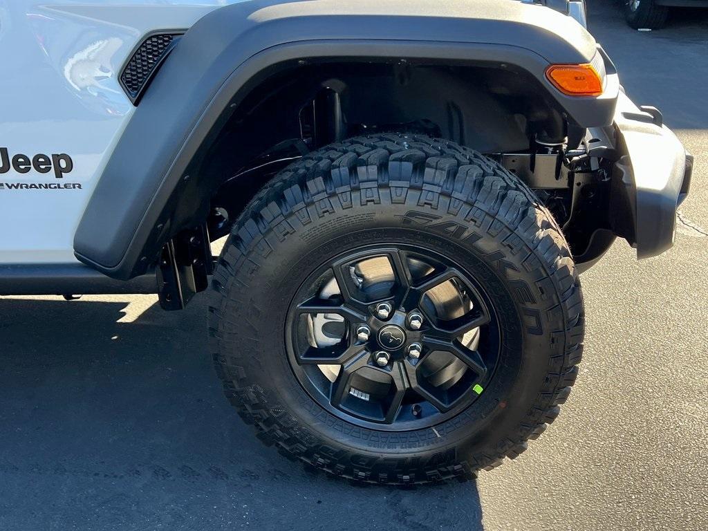 new 2025 Jeep Wrangler car, priced at $48,080