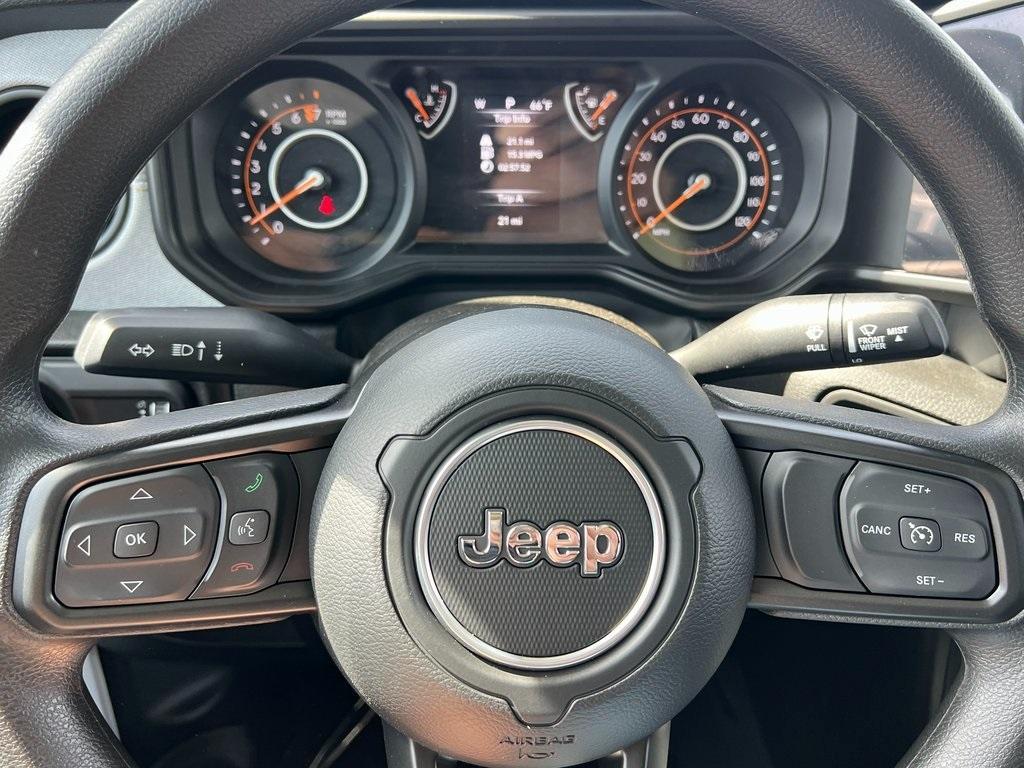 new 2025 Jeep Gladiator car, priced at $40,535