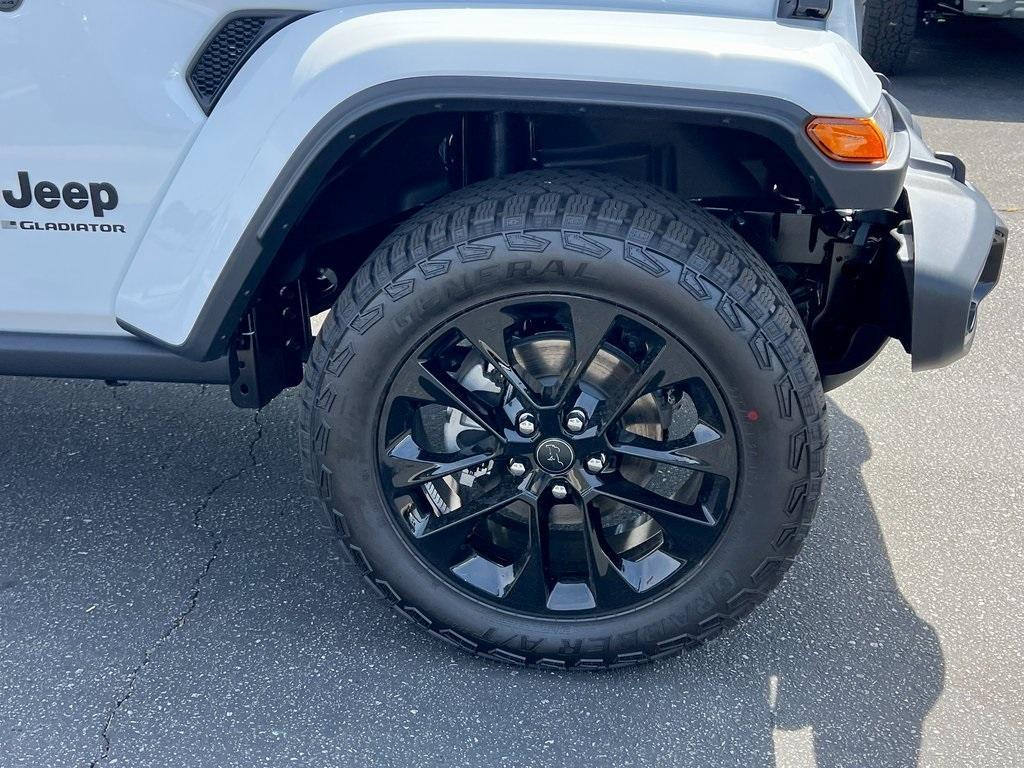 new 2025 Jeep Gladiator car, priced at $40,535