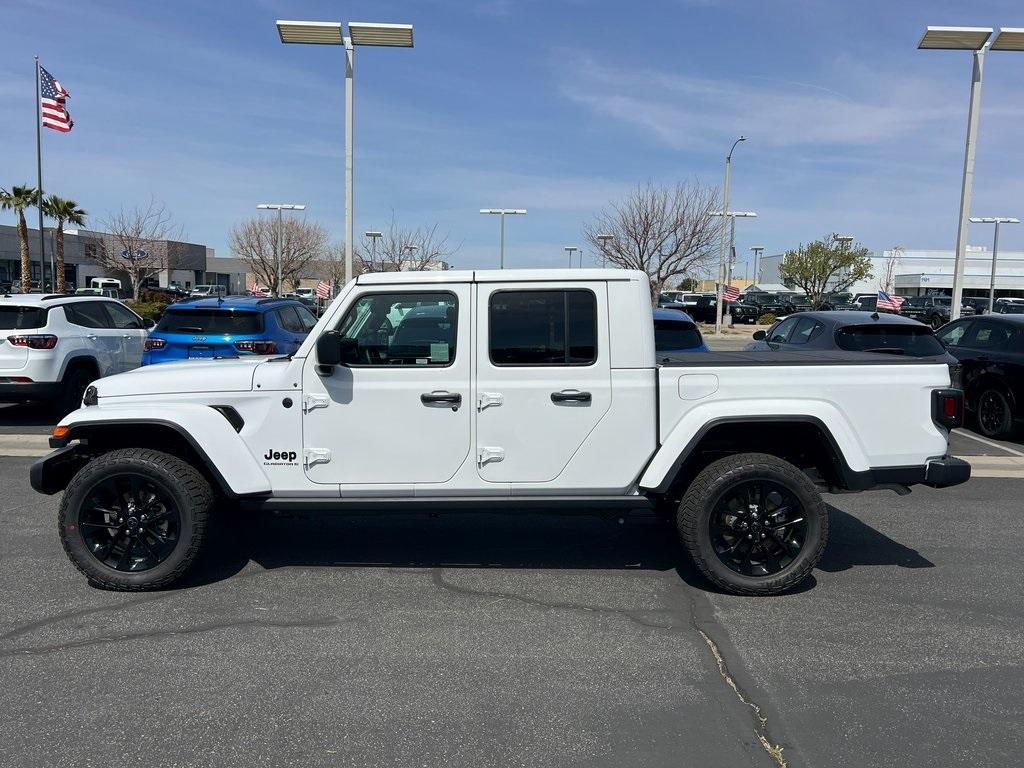 new 2025 Jeep Gladiator car, priced at $40,535