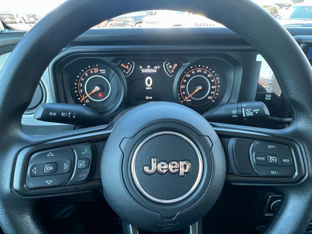 new 2025 Jeep Gladiator car, priced at $43,180