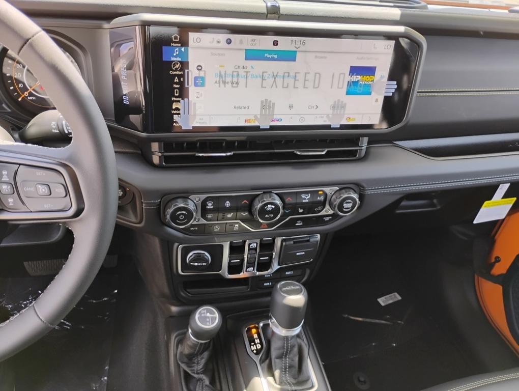 new 2025 Jeep Gladiator car, priced at $50,030