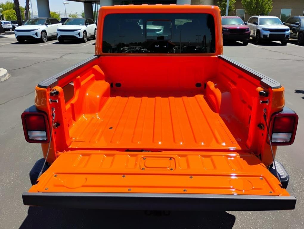 new 2025 Jeep Gladiator car, priced at $50,030