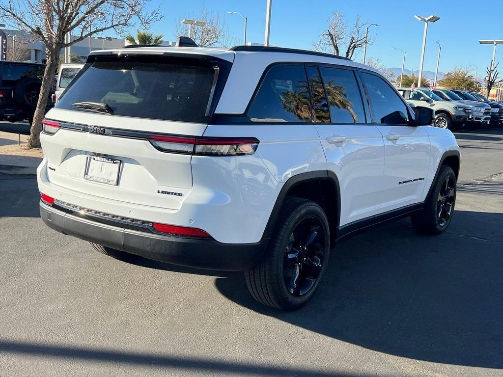 new 2024 Jeep Grand Cherokee car, priced at $42,425