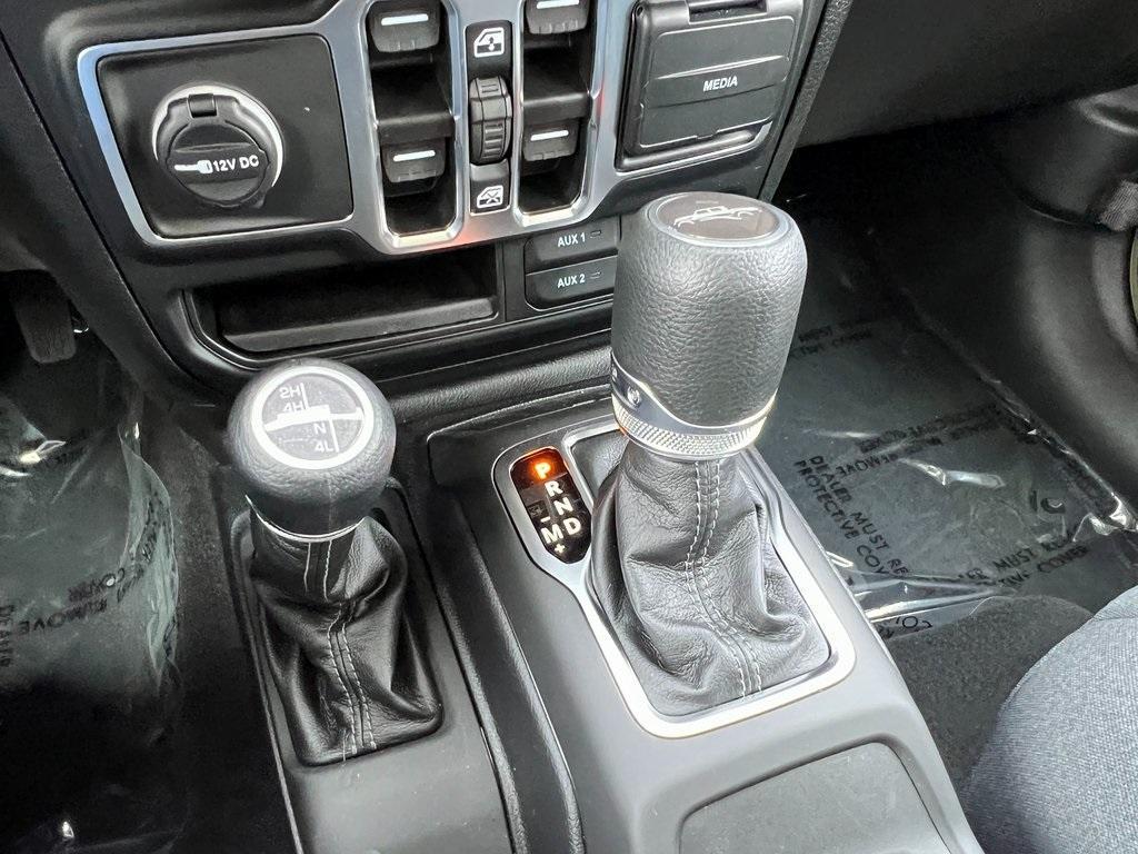 new 2025 Jeep Gladiator car, priced at $41,430