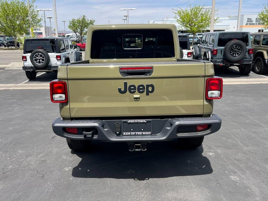 new 2025 Jeep Gladiator car, priced at $41,430
