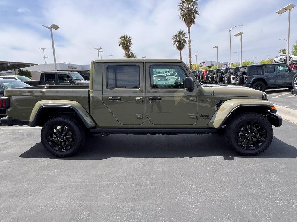 new 2025 Jeep Gladiator car, priced at $41,430
