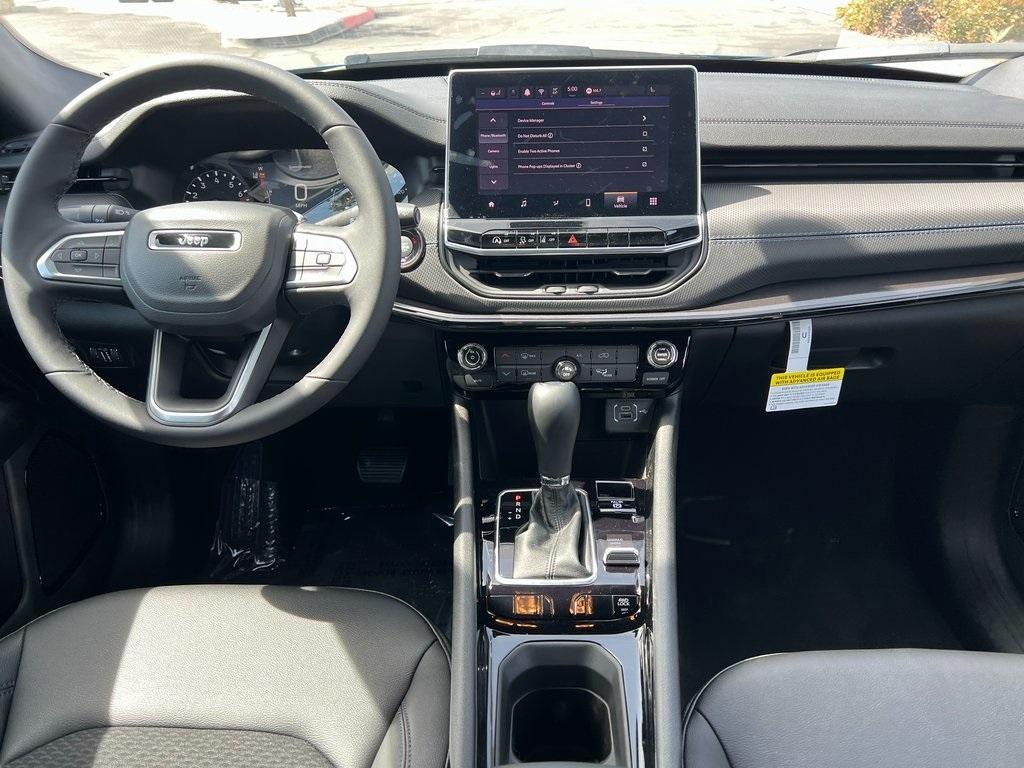 new 2025 Jeep Compass car, priced at $30,058